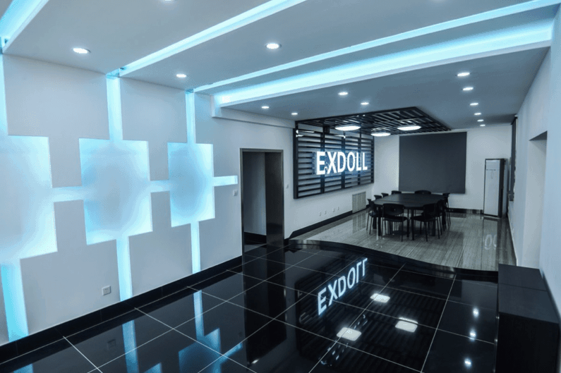 Research & Development Lab at EX Doll DS Dolls